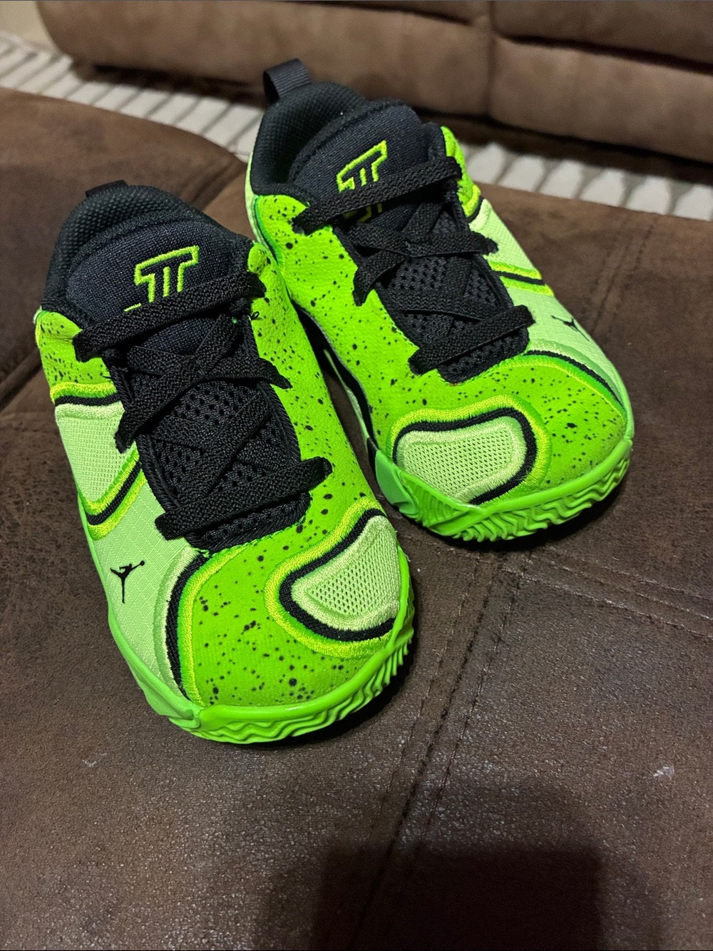 Jordan sneakers (toddler)